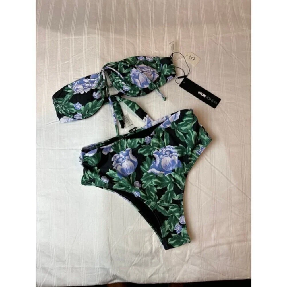 Tropical Floral‎ Halter Neck Bandeau Bikini set Size Small RefN01